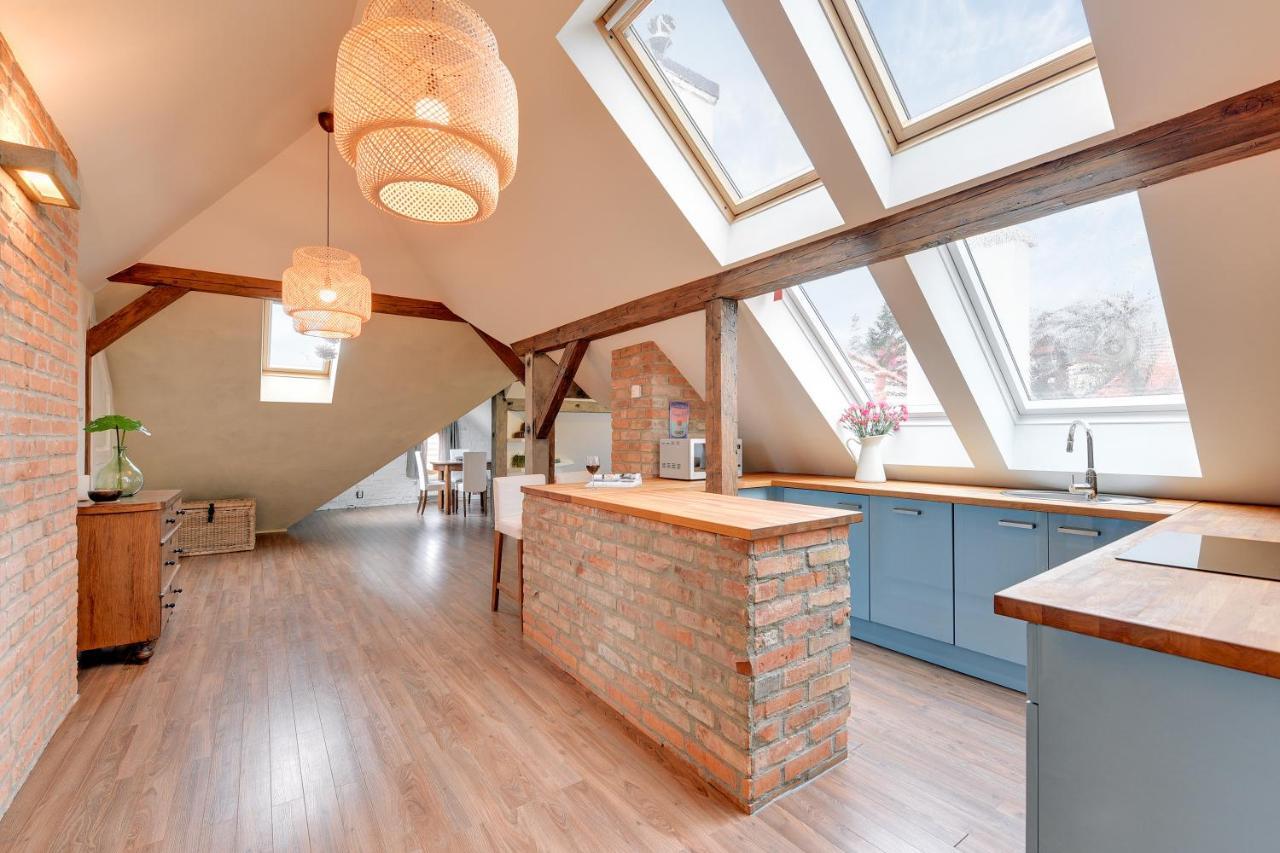Grand Apartments - Wood Loft Apartment Sopot Bagian luar foto